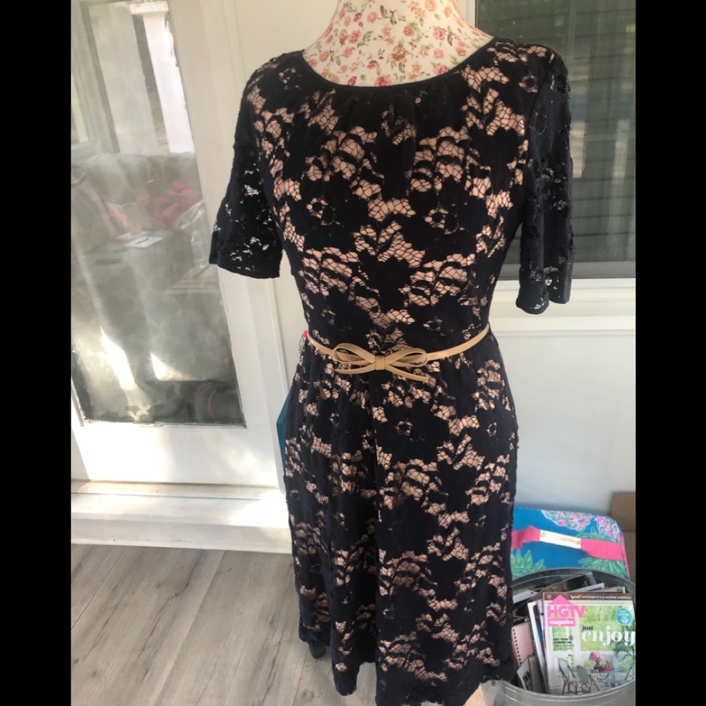 Navy Donna Morgan dress with belt. Size 6